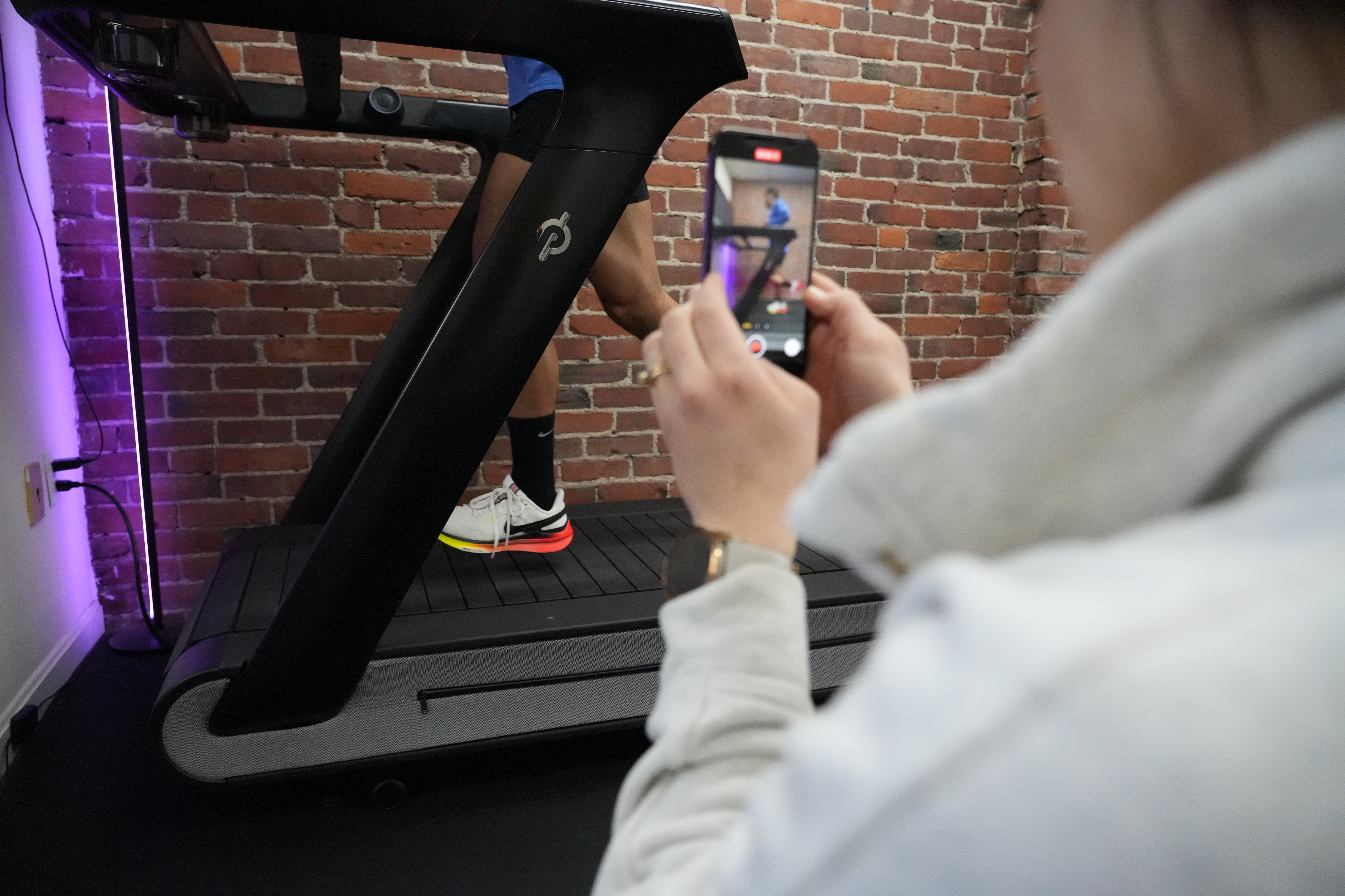 Running gait analysis and coaching at Dimensions PT